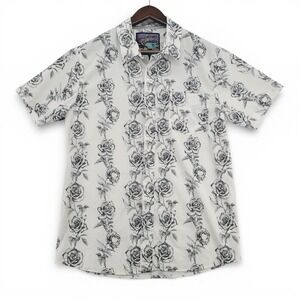 American Garage Mens L Button Up Shirt Poly Spandex Floral Rose Print